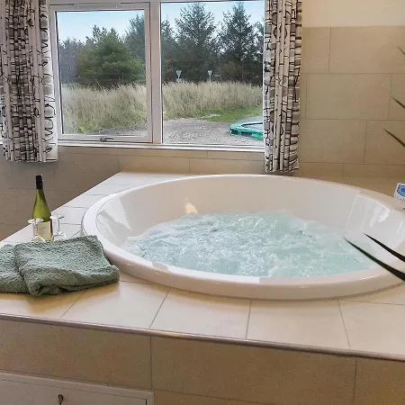 Дом отдыха Seven-bedroom Holiday In Блаванн