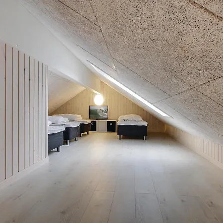Seven-bedroom Holiday In