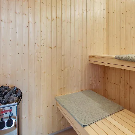 Seven-bedroom Holiday In Дом отдыха Блаванн