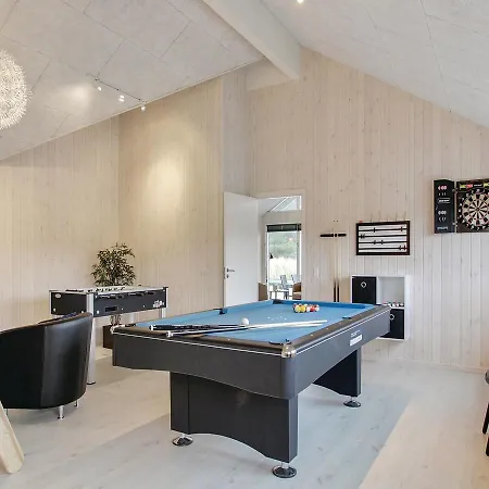 Seven-bedroom Holiday In Дом отдыха